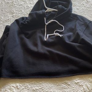 Cropped hoodie